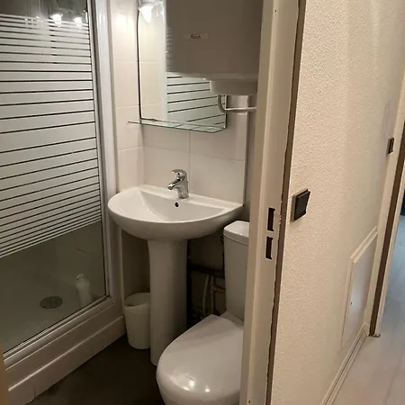 4 Personnes A 50m Du Port Et 100m De La Lägenhet