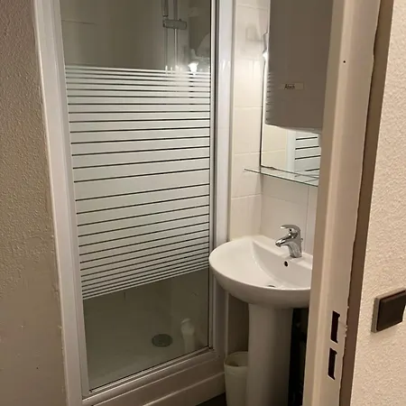 4 Personnes A 50m Du Port Et 100m De La Lägenhet