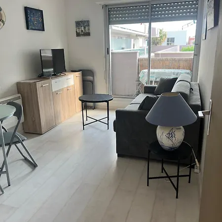 Lägenhet 4 Personnes A 50m Du Port Et 100m De La *